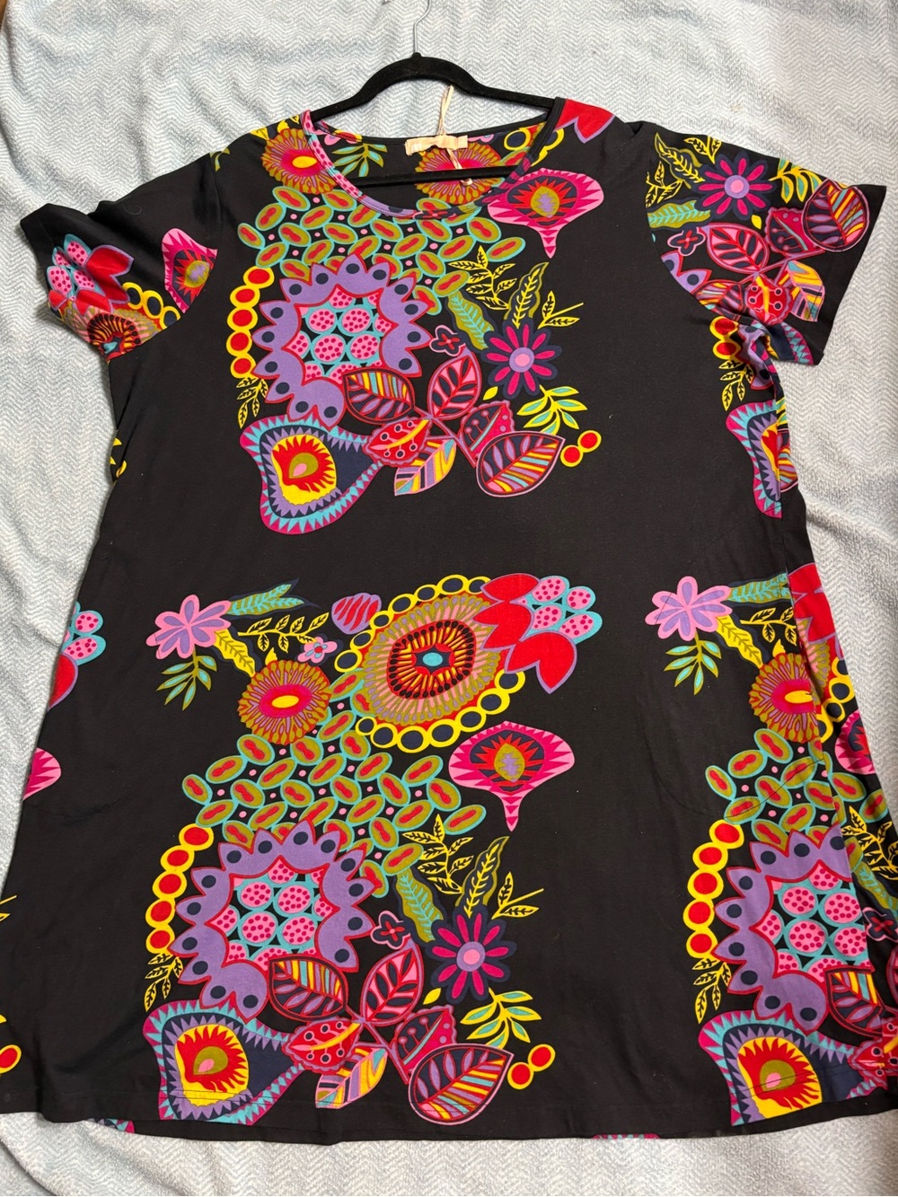 La Cera multicolor floral pocket midi dress. Oh so comfy! - Picture 3 of 6